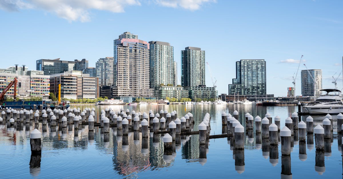 Houseboating Safety Tips for Melbourne Adventurers