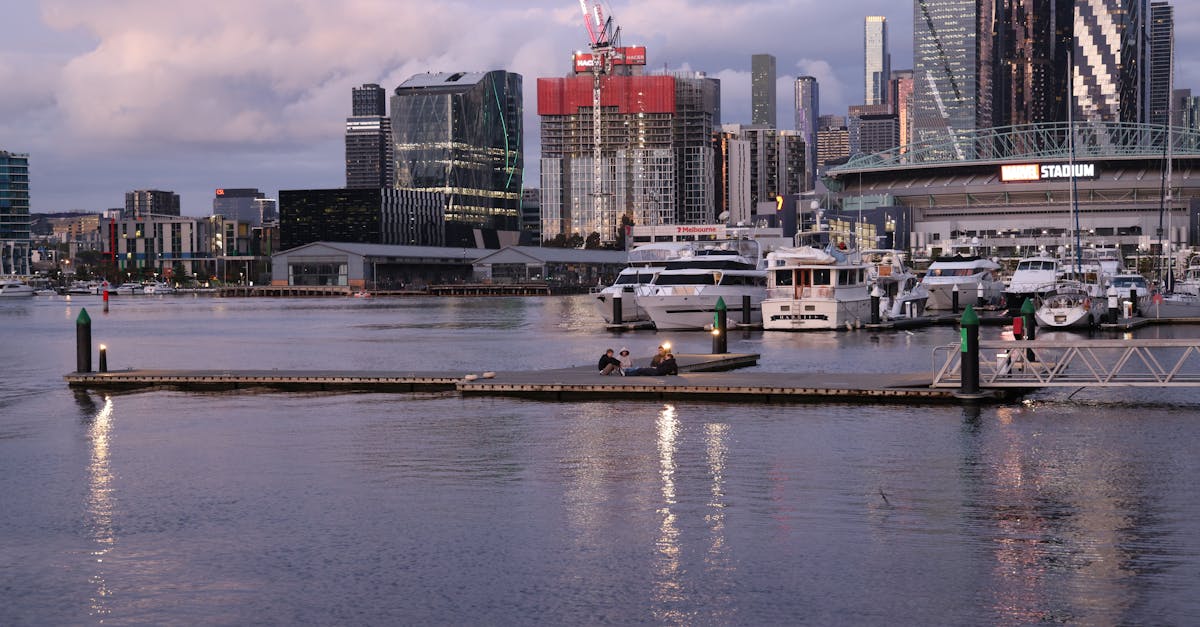 Weekend Getaways: Choosing the Right Motorboat for Your Trip